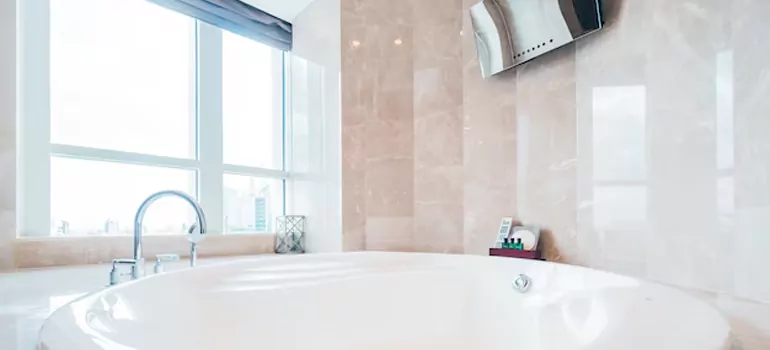 Bathroom Window Coverings in Jacksonville Beach, FL