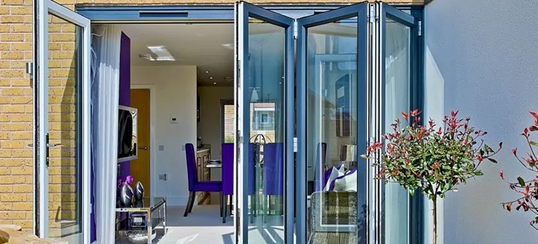 Commercial Door Glass Repair in Jacksonville Beach, FL