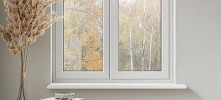 Vinyl Window Stool in Jacksonville Beach, FL